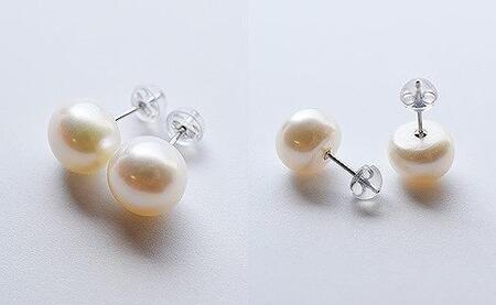淡水本真珠ピアス／白YG　　