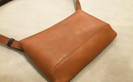 【alto.】スマートショルダーバッグ/サコッシュ (L)AKEB-3103(ブラウン)