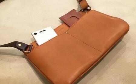 【alto.】スマートショルダーバッグ/サコッシュ (L)AKEB-3103(ブラウン)