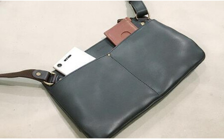 【alto.】スマートショルダーバッグ/サコッシュ (L)AKEB-3103(ネイビー)