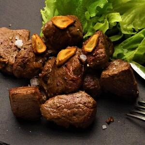 神戸牛 サイコロステーキ バラ、モモ、カタ 600g