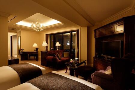 ホテル ラ・スイート神戸ハーバーランド ご利用券 10万円分 (10,000円券×10枚)