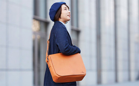 バッグ シンプルな 本革 メッセンジャーバッグ A4 全4色 ビジネス カバン 鞄 ショルダー ビジネスバッグ 革 レンガ