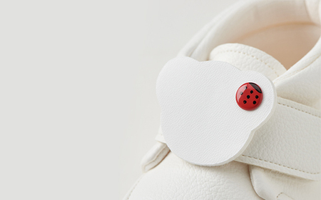 【幸せを運ぶ♪ファーストシューズ】てんしのはね(てんとうむし・white)【1239771】