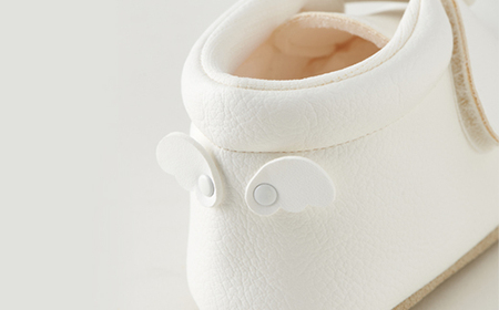 【幸せを運ぶ♪ファーストシューズ】てんしのはね(てんとうむし・white)【1239771】