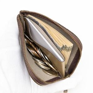 紙幣とカードも入るレザーコインケース(トープ)兵庫県たつの市産牛革使用 HEDGE【1282827】