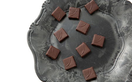 ボンボンショコラ ラムバニーユ 10個入り【配送不可地域:離島】【1329270】