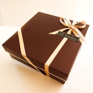 グルテンフリー マドレーヌ 12個入り 贈答箱入 グルテンフリー専門店 GF Kitchen 小麦不使用 アレルギー対応 スイーツ 菓子 お菓子 焼菓子 洋菓子 贈答 ギフト