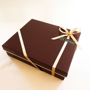 グルテンフリー マドレーヌ 24個入り 贈答箱入 グルテンフリー専門店 GF Kitchen 小麦不使用 アレルギー対応 スイーツ 菓子 お菓子 焼菓子 洋菓子 贈答 ギフト