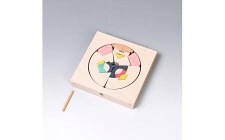 小黒三郎の組み木「円びな」