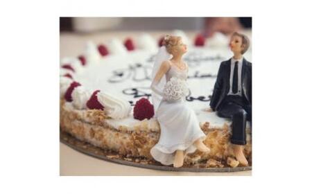 <西宮でのブライダル記念品に>新郎新婦への新感覚ギフト・幸福感の生まれるインタビュー「声のアルバム」