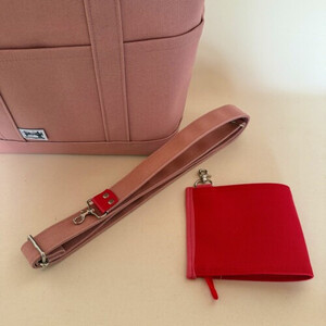 NUNUTOTO スモーキーピンク×チェリーピンク M ショルダーストラップ&ペットボトルホルダーセット