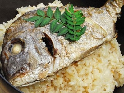 AD26◇まるごと1匹! 天然鯛めし