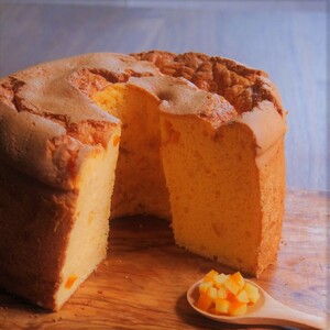 人気の しっとり ふわふわ ビオ・シフォンケーキ ホール  [オレンジ]【ひみつのひとさじ】お菓子 焼菓子 洋菓子 スイーツ シフォン ケーキ チョコレート 詰合せ オーガニック 低糖質 贈り物 ギフト ティータイム コーヒーブレイク