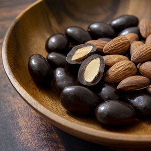 カカオ80%アーモンドチョコ 350gx5袋 1750g 11月~3月発送 チョコレート チョコ アーモンド カカオ 80% カカオ80 高カカオ スイーツ お菓子 おかし ギフト プレゼント 兵庫県 伊丹市