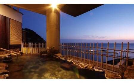 ホテル金波楼 ペア宿泊券（マリンワールド満喫プラン）