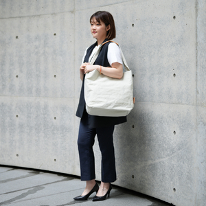 豊岡鞄　２ＷＡＹ　トート　（キナリ）TUTUMU News paper tote　(S2000　24-152）