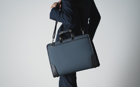 豊岡鞄 craftsmanship HLSS Briefcase Resin Handle ネイビー 202202 / 木和田正昭商店 ブリーフケース ビジネスバッグ メンズ A4ファイル対応 ノートPC収納 通勤 軽量 カバン バッグ 自立 手持ち ショルダーベルト付属 2way