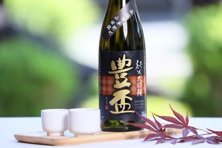 【人気の美酒】 豊盃 こぎん刺し模様(山田錦) 純米大吟醸 1,800ml(27-1)