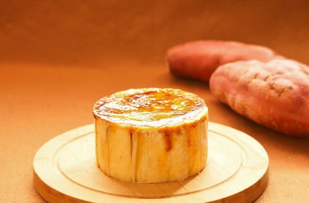 自家焙煎珈琲豆（豆のまま）５００ｇ＆とりいさん家の芋ケーキＳサイズ【北海道・沖縄・離島　配送不可】