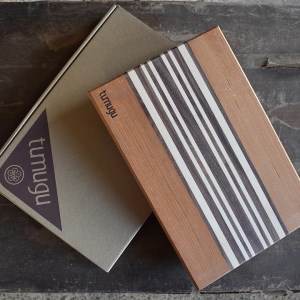 暮らしに愉しいをつむぐ tumuguカッティングボード 琥珀