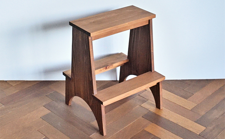 ステップスツール ブラウン インテリア 踏み台 スツール 飾り棚 テーブル 机 木製 デザイン オリジナル 兵庫県 小野市