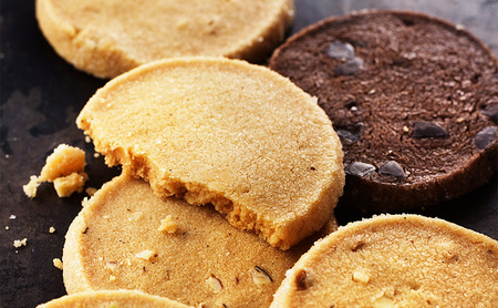 【ふるさと納税】 Welcome to es koyama“～ing” ( 焼き菓子のみ サブレ×18枚 / 焼き菓子×18個 ) エスコヤマ コヤマ 焼き菓子 お祝い 贈答品 中元 歳暮 数量限定 期間限定 人気 おすすめ 送料無料 兵庫県 三田市 [3d28bai150007]