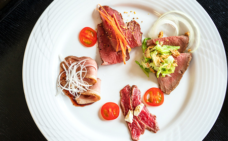 【ふるさと納税】赤身肉ステーキコース ペア招待券 ギフト お祝い 贈答品 中元 歳暮 数量限定 期間限定 人気 ふるさと納税 ふるさと 人気 おすすめ 送料無料 兵庫県 三田市 [3d28bae490001]