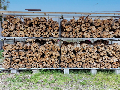 高級薪(30cm 20kg) 薪ストーブ用 薪 広葉樹 キャンプ 薪ストーブ NB23