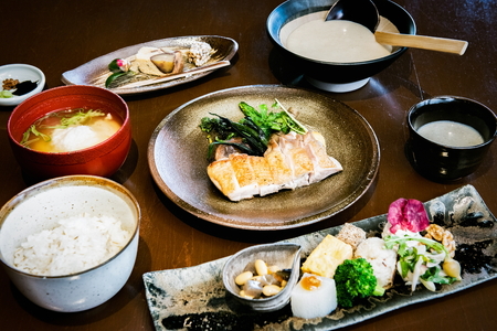 古民家レストラン　りょうり舎やまゆ　お食事券 18,000円分(1000円ｘ18枚) E028  