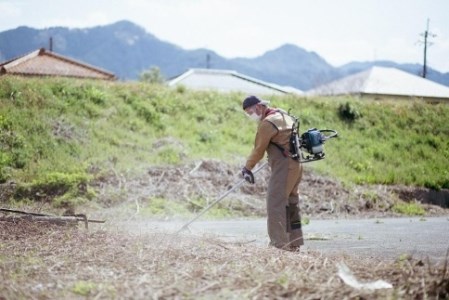 草刈り代行作業（101平方メートル～150平方メートル） CR03