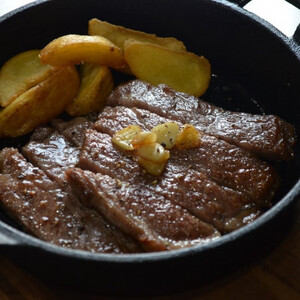 神戸牛 希少部位ステーキ 2枚合計200g【配送不可地域:離島】【1441388】