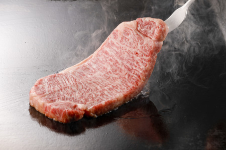 【但馬牛】 特上ロースステーキ 200g×2枚(小分け)【配送不可地域：離島】【1313379】