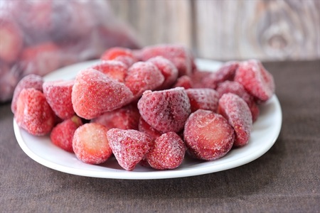 冷凍いちご　２㎏（１㎏×２袋）丹波市産「夢丹（むーたん）いちご」フルーツ 苺 イチゴ 国産 フローズン