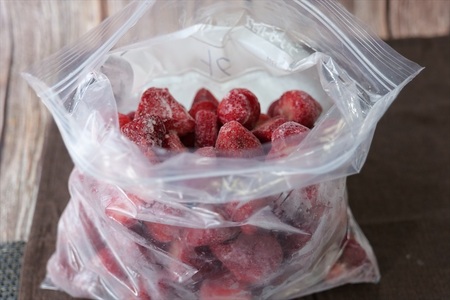 冷凍いちご　２㎏（１㎏×２袋）丹波市産「夢丹（むーたん）いちご」フルーツ 苺 イチゴ 国産 フローズン