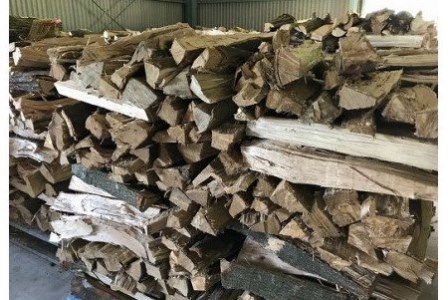 淡路島 八木馬回集落のお手製薪セット