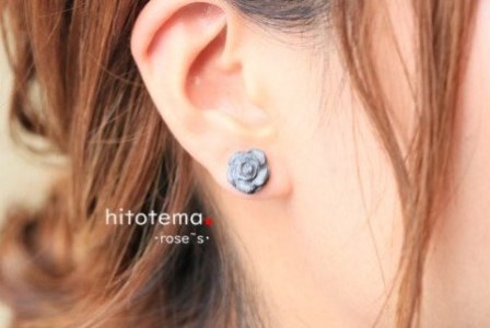 【大栄窯業】いぶし銀の輝き！！　手作り瓦のイヤリング（ローズ）