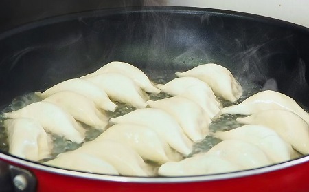 木馬軒 やみつきニンニク餃子