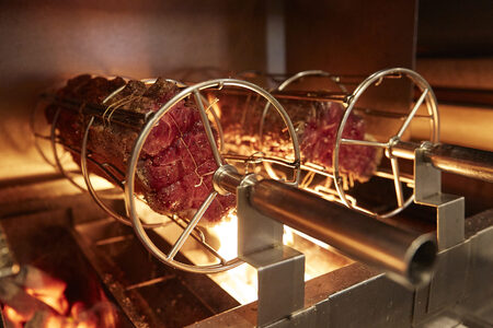 J35 炭火焼 ローストビーフ 1㎏ 【 鹿児島 黒牛 国産 黒毛和牛 ブランド牛 ギフト 贈り物 ご挨拶 お中元 お歳暮 ご当地グルメ 】