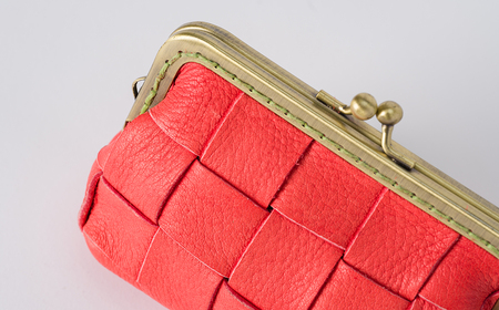 AN7　鹿革コレクション【紅】がまぐち財布ショートモデル【 鹿革 革製品 ポーチ 財布 がま口 がまぐち 小物入れ 小銭入れ カードサイズ オーガニック 手作り 紅朱 赤 レッド 】