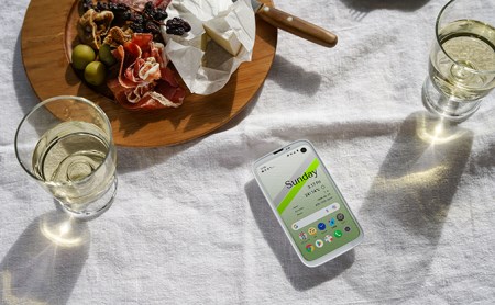 BALMUDA Phone SIMフリーモデル ホワイト[ バルミューダ X01A-WH スマートフォン スマホ ]