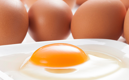 A-7【60か月定期便】お届け日時の指定可能「夢そだち60個」厳選飼料を食べて育った自社養鶏場の新鮮卵を♪