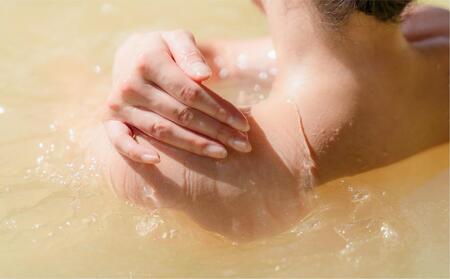 利尻の温泉水×昆布エキスで潤う CHUPU フェイスミスト 150ml アクアリシリスキンベール Face Mist｜北海道 利尻町 化粧品 スキンケア 保湿 ミスト [1150002]