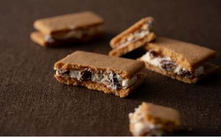 レーズンバターサンド「いち福神」（8枚入×3箱）