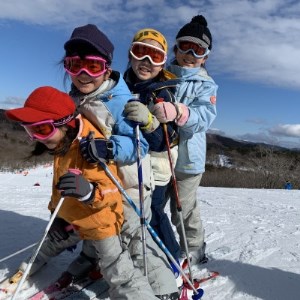 峰山高原リゾートホワイトピーク＞ スキー場1日リフト券 2枚【1029968】 | 兵庫県神河町 | ふるさと納税サイト「ふるなび」