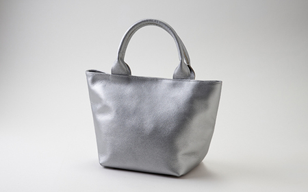 【申込受付後 生産】ジャパンレザー　本革トートバッグ(シルバー)　本格牛革使用【1447367】