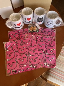 【配り用・家族用】猫のマグカップ4個、ミニタオル4個、にゃんこの箸置き | 保護猫応援 雑貨 日用品 猫 ネコ マグカップ ミニタオル 箸置き セット 兵庫県 上郡町