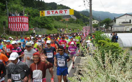 【令和7年6月8日（日）開催 第31回 みかた残酷マラソン全国大会 1名様分 出走権 ふるさと納税枠（限定300人）】 24km マラソン 山あり、谷あり全24kmのハードコース アップダウン 区民総出でランナーを応援します！ 兵庫県 香美町 小代 おじろ 残酷 ZANKOKU みかた残酷マラソン全国大会事務局 66-01