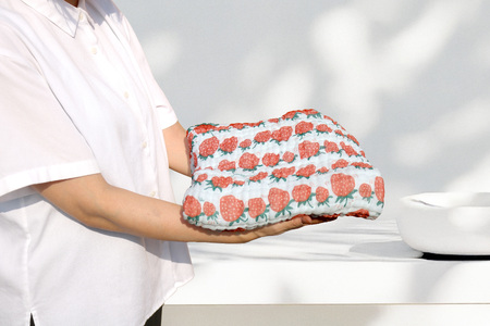 白雪友禅湯上りたおる  / いちご　9-120