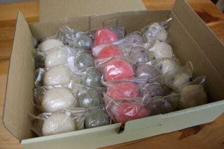 おもち５種セット（白餅・エビ餅・草餅、黒豆餅、黒米餅）